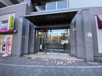 【エントランス】 | ルシオーレB棟・モンセーヌ蛍池ステーションサイド