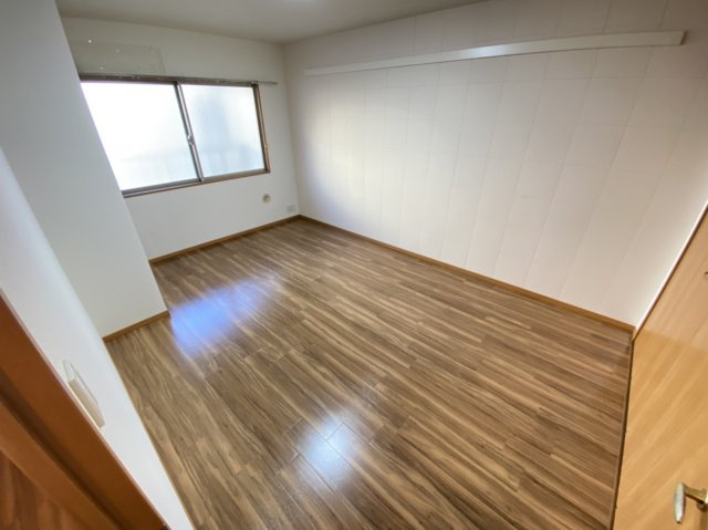 【洋室】 | ルシオーレB棟・モンセーヌ蛍池ステーションサイド