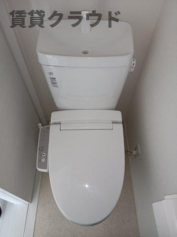 クレールのトイレ|温水洗浄便座付きは嬉しいですね！