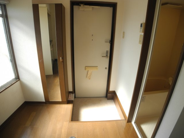 SAKURAハウスの玄関