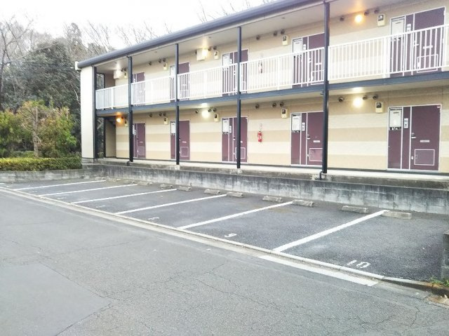 レオパレス吉春Ⅱの駐車場|画像10
