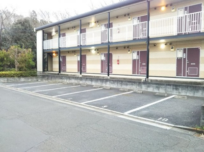 【駐車場】 | レオパレス吉春Ⅱ | 画像10