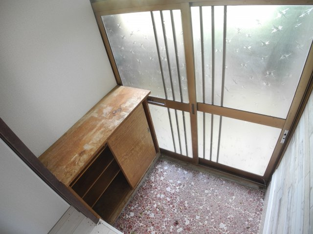 油木町貸家の玄関