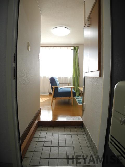 山口ビルの玄関