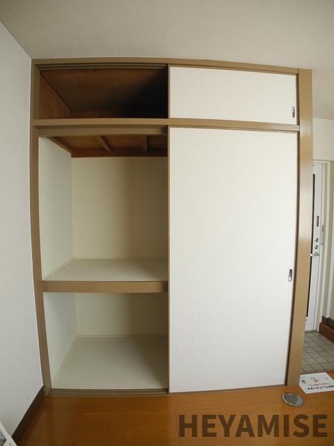 山口ビルの収納