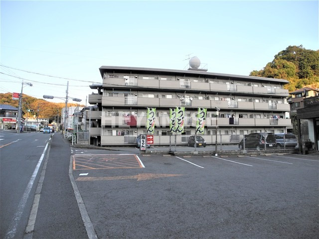 ファミール森の木の外観