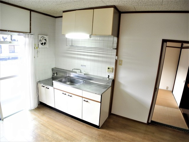 ファミール森の木のキッチン