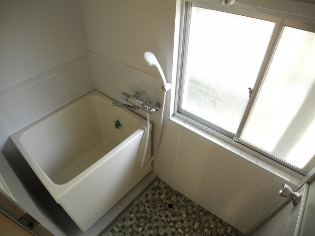 錦町アパートの浴室