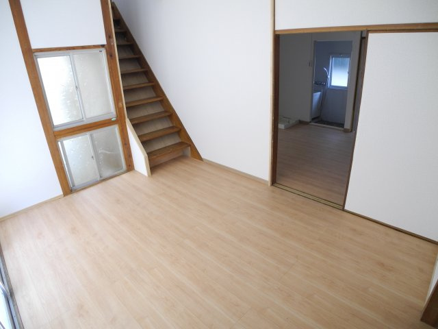 錦町アパートの洋室