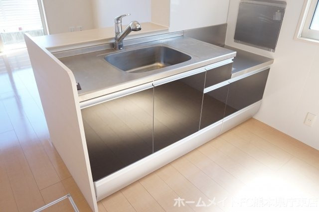 熊本市中央区出水６丁目のアパートのキッチン