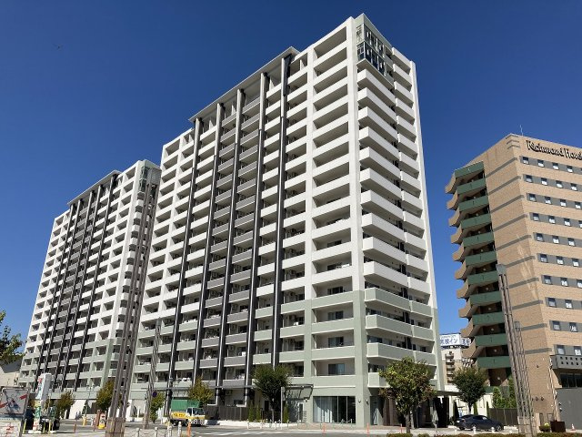 ヤマガタミッドランドタワーイーストの外観