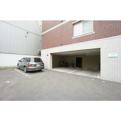 【駐車場】 | ルネッサンス円山くりの木