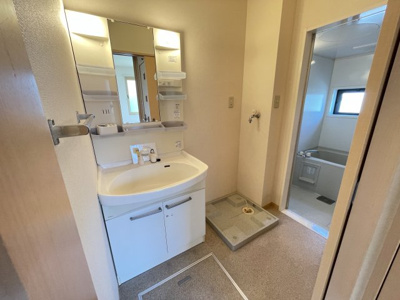 【洗面所】 | ヴィルヌープ | 別号室の参考写真です