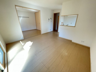 【居間・リビング】 | ヴィルヌープ | 別号室の参考写真です