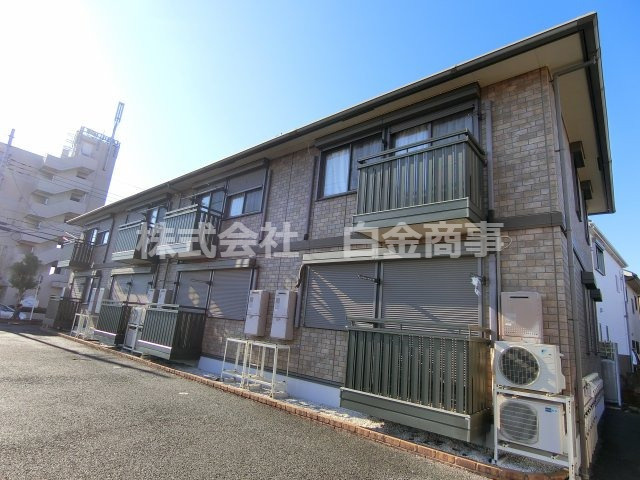 グランディール坂戸泉の外観