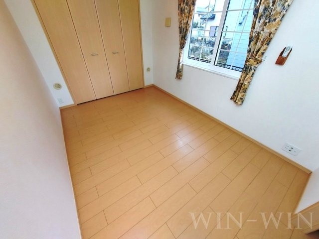 ユトリロ忠興 3の寝室
