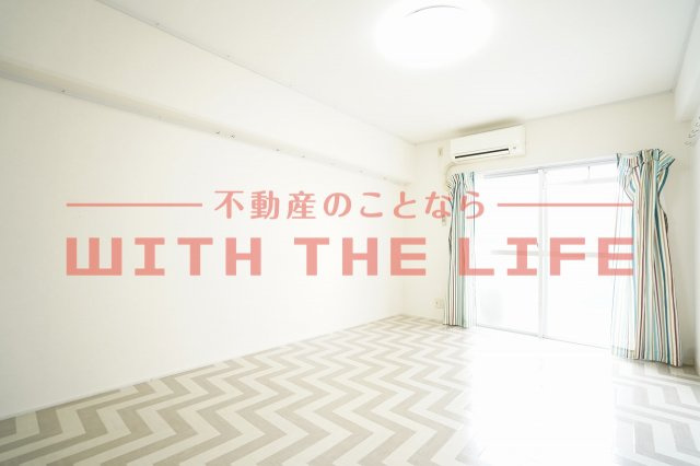 サンヒルズ荘島【キャッシュバック対象】の居間・リビング|ゆったり過ごせるリビングです