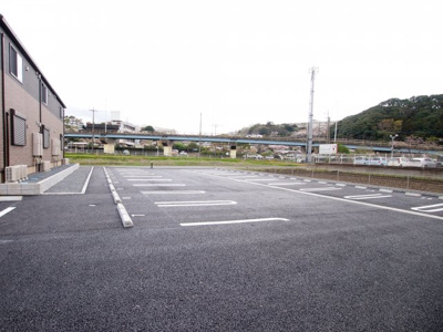 【駐車場】 | ルミナーレⅢ