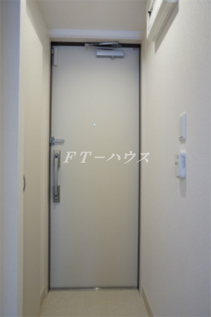 リブリ・ネオフラッツの玄関