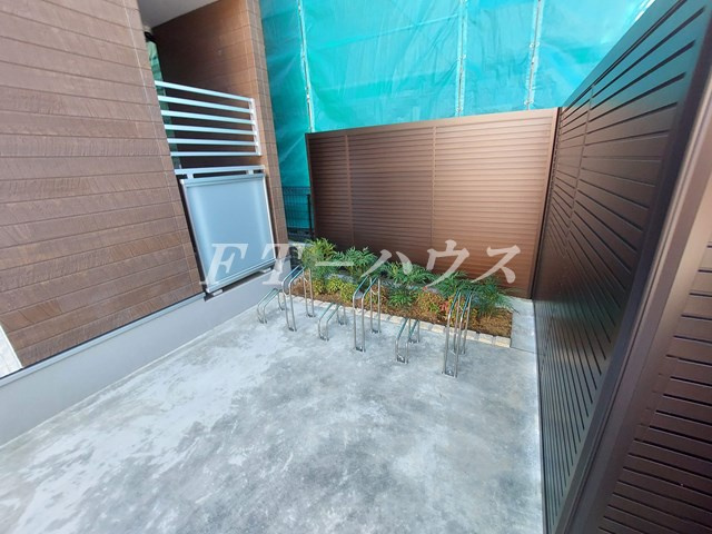 リブリ・ネオフラッツのその他