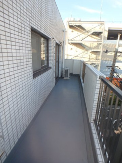 【バルコニー】