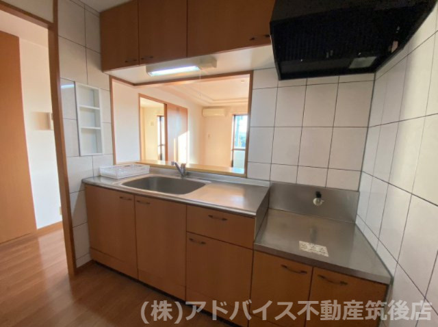 筑後市大字長浜のアパートのキッチン