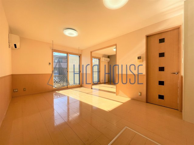 オーククレストⅣの居間・リビング