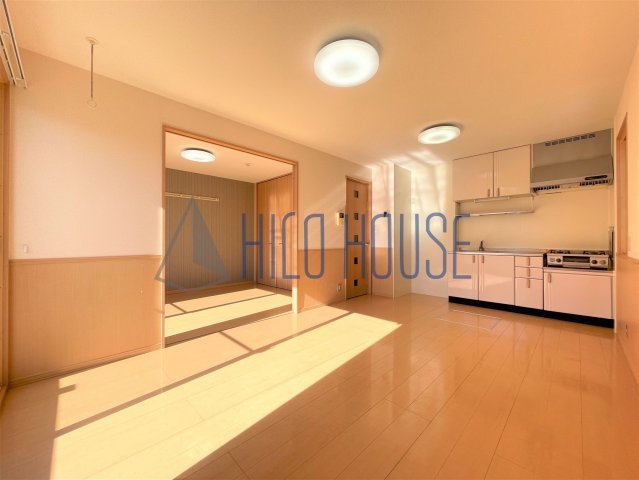 オーククレストⅣの居間・リビング