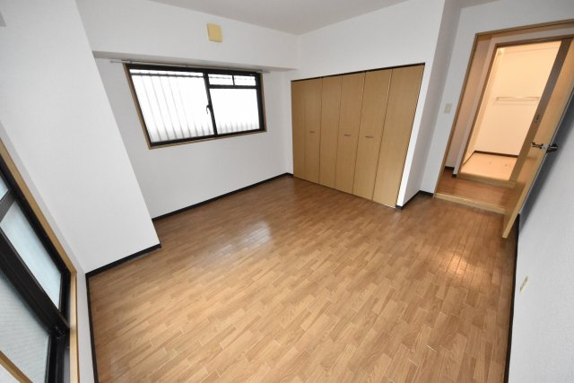 ハイシュタイン堀江