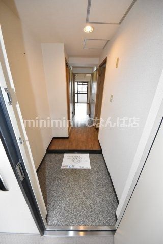 ハイシュタイン堀江の玄関