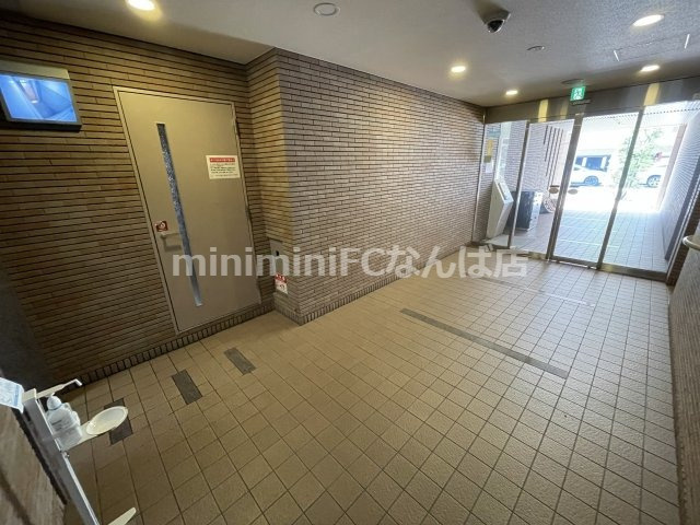 ハイシュタイン堀江のエントランス