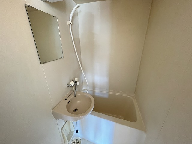 ハイツ愛宕町の浴室|コンパクトで使いやすいお風呂です