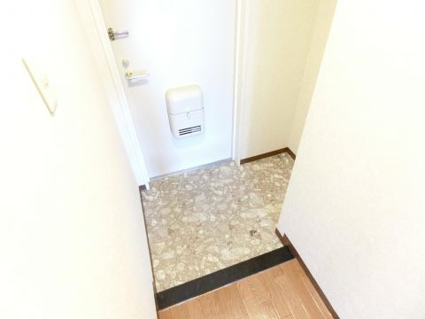 リーヴァ三日市の玄関
