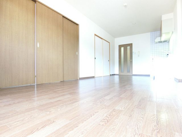 リーヴァ三日市の居間・リビング