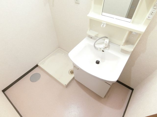 リーヴァ三日市の洗面所
