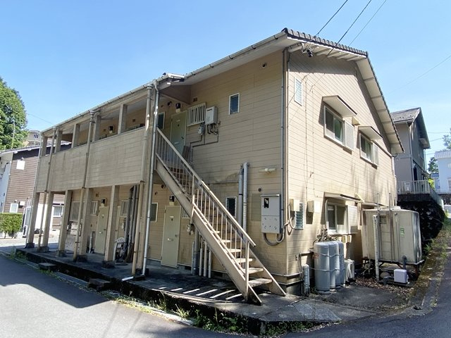 グリーンバレーE棟の外観