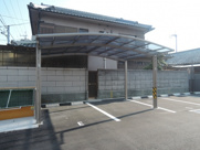 明美町屋根付き月極駐車場の画像