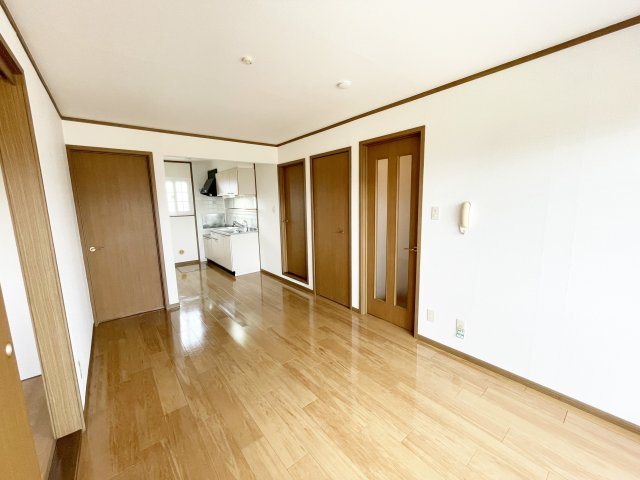 【居間・リビング】 | ブライズベールⅠ | ※同物件、別のお部屋のお写真です。設備は現況に従います。