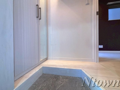 【玄関】 | エスポワール中村 | 明るい玄関です