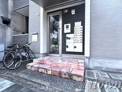 【エントランス】 | エスポワール中村 | 落ち着いたエントランスです