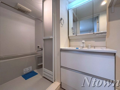 【洗面所】 | エスポワール中村 | 使いやすい洗面所です