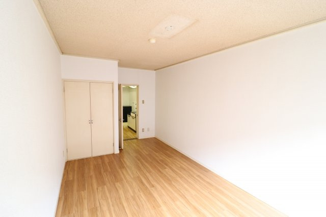 オークヒルズの洋室