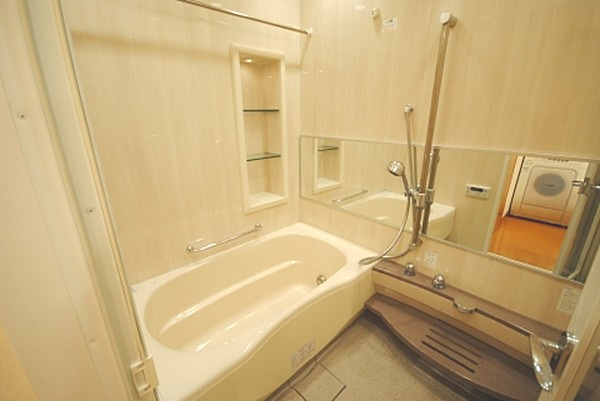 千代田区神田神保町１丁目の賃貸マンション