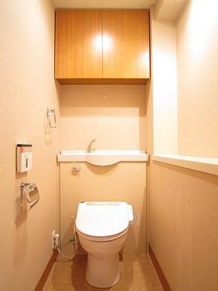 千代田区神田神保町１丁目の賃貸マンション