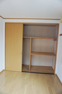 【収納】 | ウッドハイム | 南側洋室