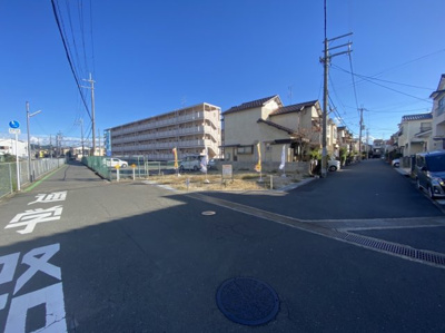 【前面道路含む現地写真】 | 城陽市平川広田　新築戸建