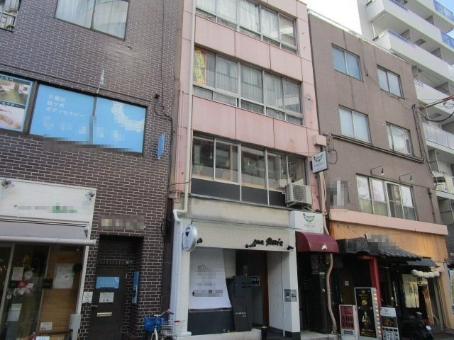 大阪市北区兎我野町のビルの外観