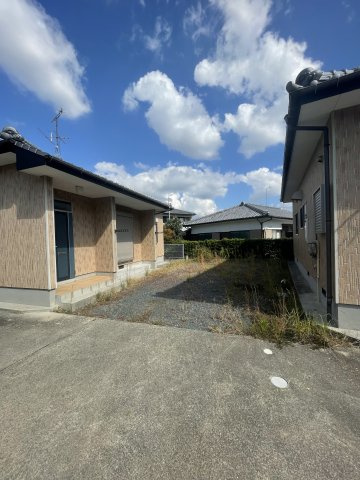 ガーデンハイツ清源寺の駐車場
