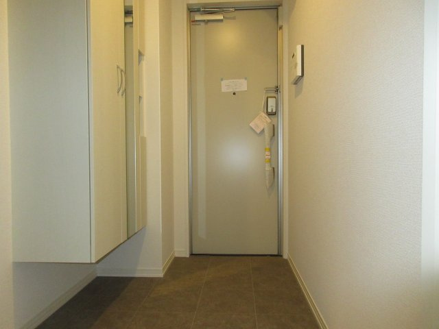 CREST明石の玄関