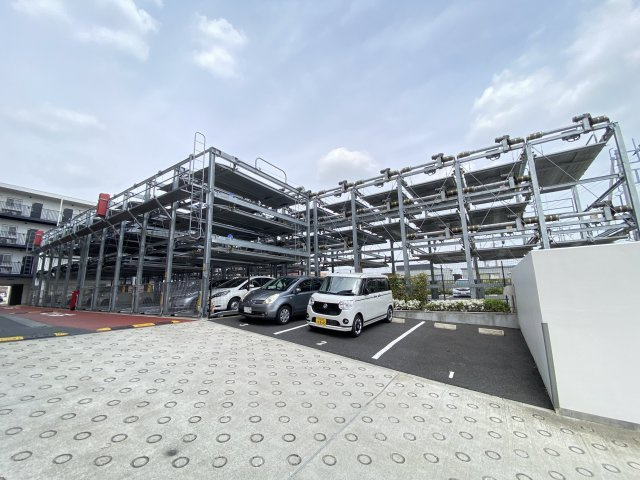 エキスポコンフォート　Ⅱの駐車場